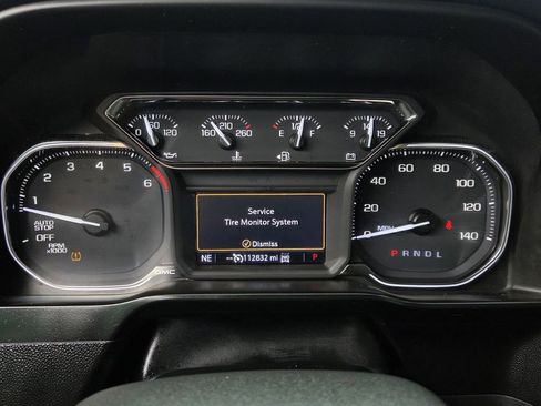 Used 2019 GMC Sierra 1500 SLT w/ SLT Premium Plus Package AWD/4WD image 22