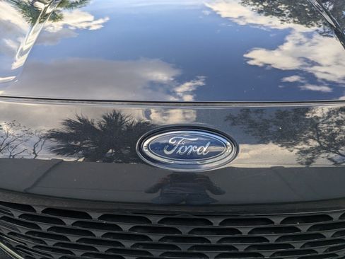 Used 2021 Ford Escape SEL w/ Equipment Group 302A AWD/4WD image 10