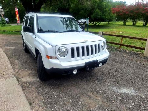 Used 2016 Jeep Patriot High Altitude image 1