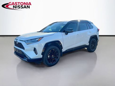 Used 2022 Toyota RAV4 XSE image 3