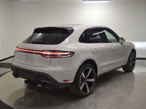 New 2026 Porsche Macan image 5