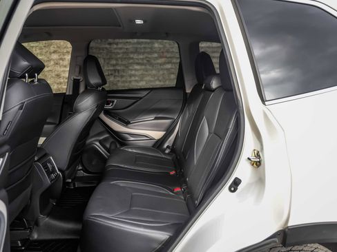 Used 2023 Subaru Forester Limited image 21