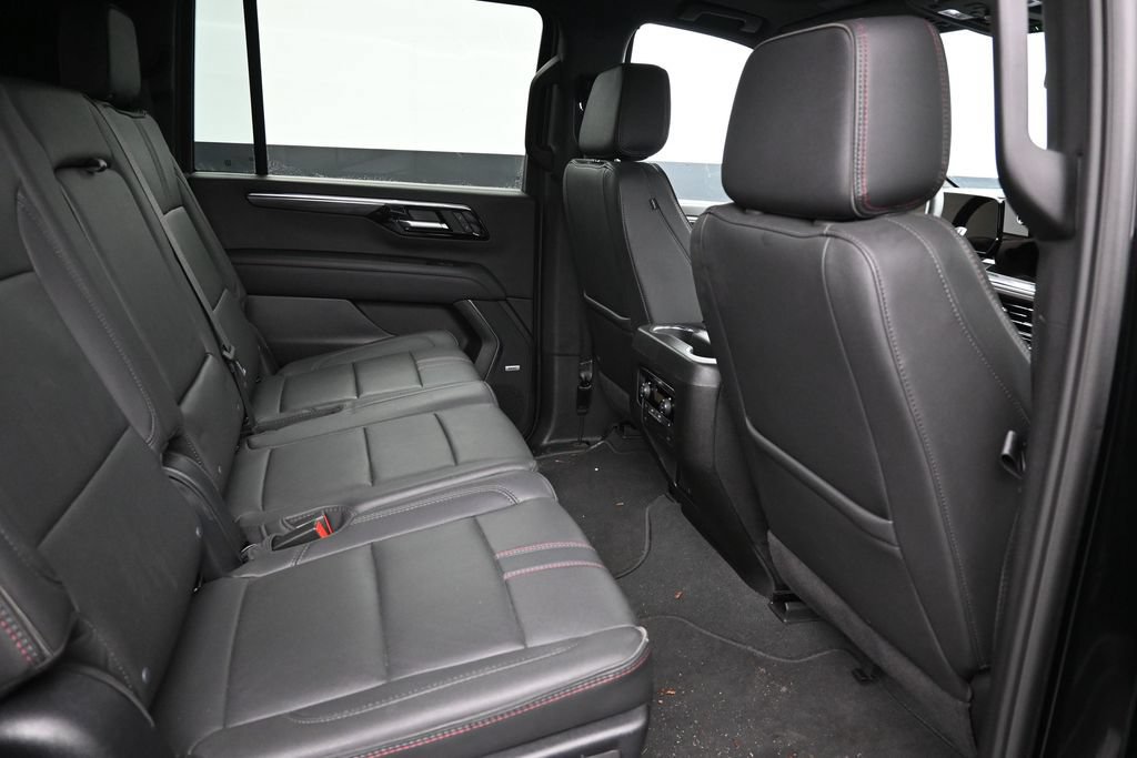 Used 2025 Chevrolet Suburban RST w/ Comfort Package AWD/4WD image 20