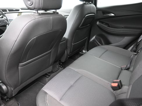 Used 2023 Buick Encore GX Preferred FWD image 23