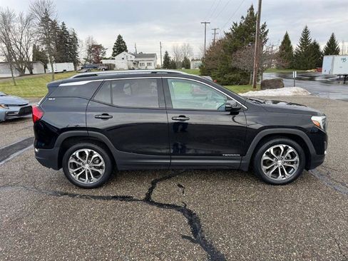Used 2019 GMC Terrain SLT w/ Preferred Package image 4