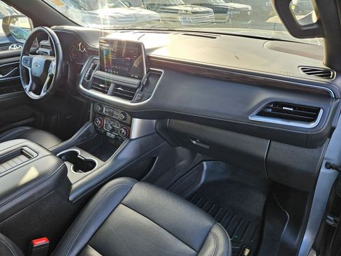 Used 2021 Chevrolet Tahoe Z71 w/ Luxury Package AWD/4WD image 35