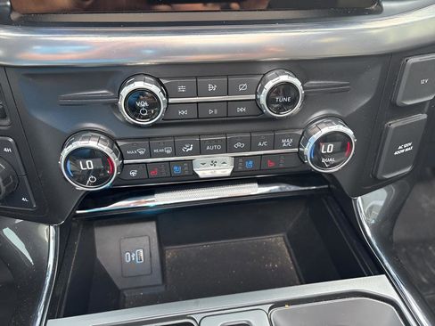 Used 2021 Ford F150 Lariat w/ Equipment Group 502A High image 31