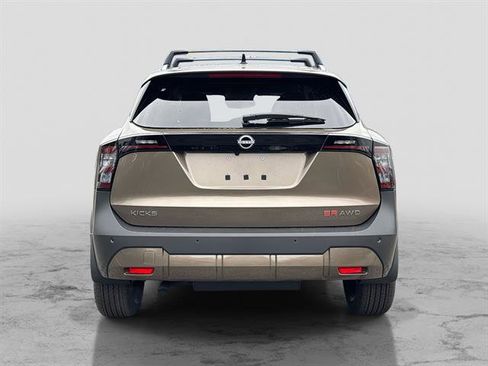 New 2026 Nissan Kicks SR w/ Cold Weather Package image 3