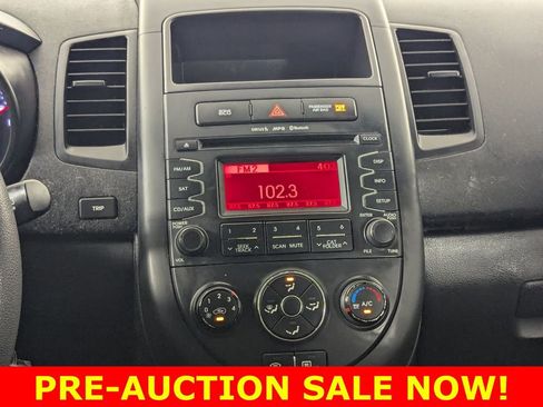 Used 2012 Kia Soul FWD image 18