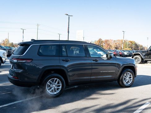 Used 2025 Jeep Grand Cherokee L Laredo RWD image 10