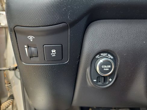 Used 2013 Kia Soul + w/ Audio Pkg FWD image 13