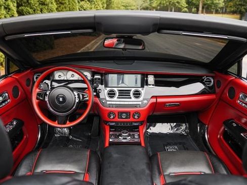 Used 2016 Rolls-Royce Dawn RWD image 29