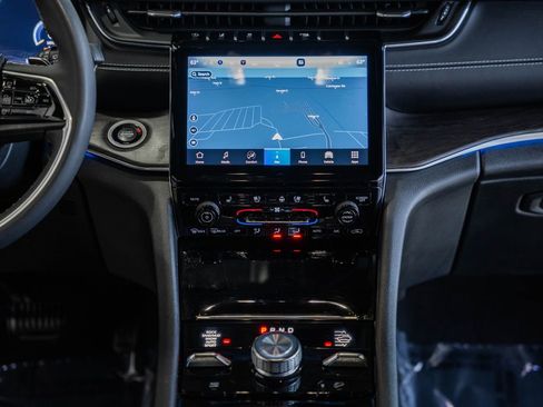 Certified 2023 Jeep Grand Cherokee Overland image 27