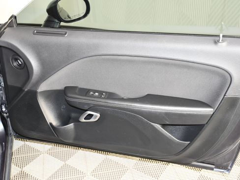Used 2016 Dodge Challenger SXT RWD image 23