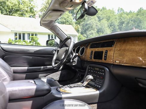Used 2002 Jaguar XK8 Convertible RWD image 30