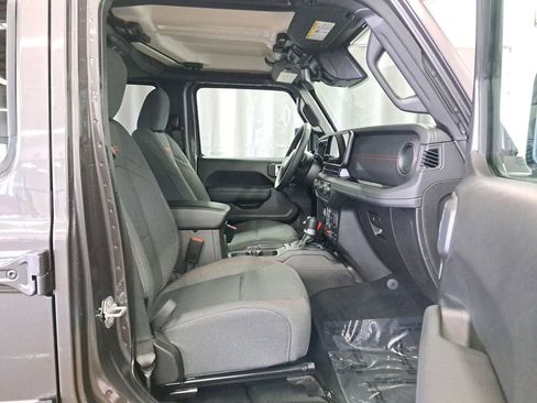 New 2026 Jeep Wrangler Unlimited Rubicon w/ Technology Group image 17