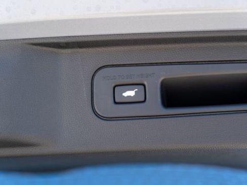 New 2025 Honda Pilot TrailSport image 18