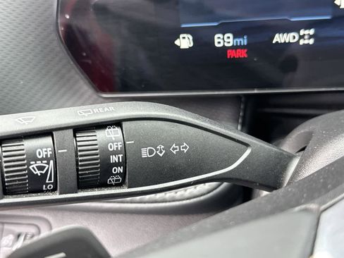 Used 2025 Chevrolet Equinox LT w/ Convenience Package II image 23