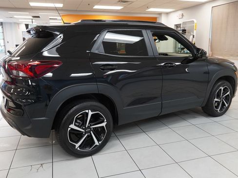 Used 2023 Chevrolet TrailBlazer RS w/ Convenience Package AWD/4WD image 11