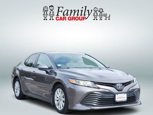 Certified 2018 Toyota Camry LE FWD image 2