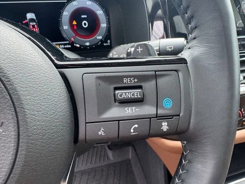 Used 2025 Nissan Pathfinder Platinum FWD image 21