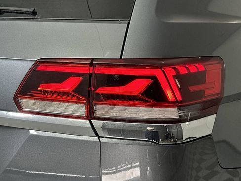 Used 2021 Volkswagen Atlas SEL Premium AWD/4WD image 25