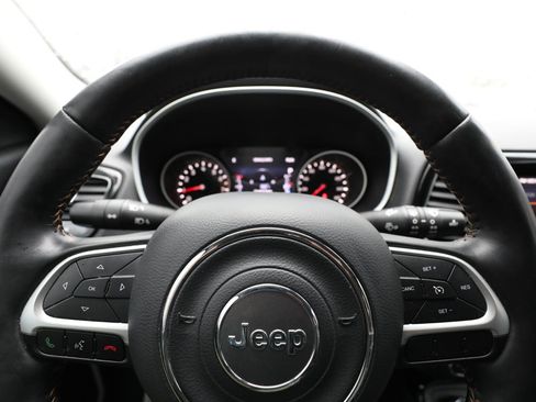 Used 2018 Jeep Compass Limited w/ Navigation Group image 27