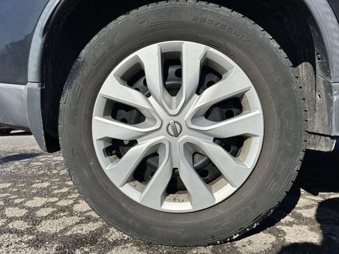 Used 2019 Nissan Rogue S AWD/4WD image 6