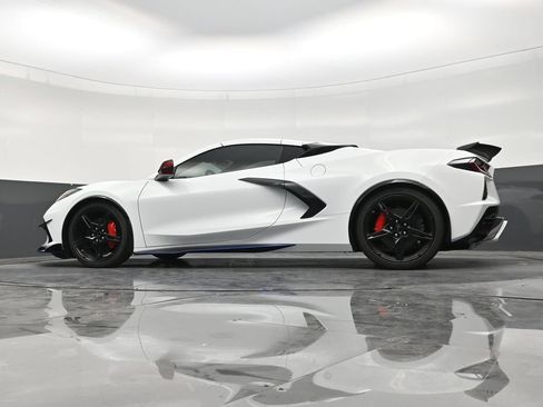 Used 2025 Chevrolet Corvette Stingray Coupe w/ 1LT RWD image 20