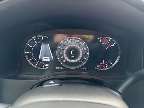 Used 2018 Cadillac Escalade Platinum AWD/4WD image 14