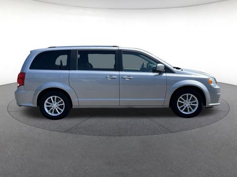 Used 2018 Dodge Grand Caravan SXT FWD image 7