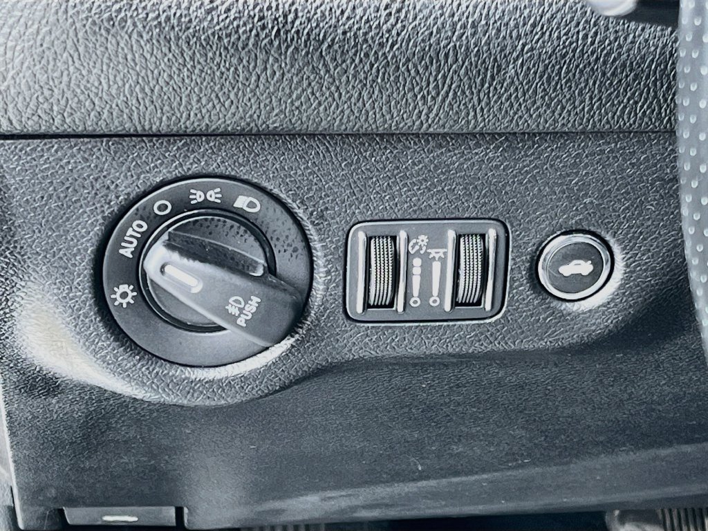 Used 2022 Dodge Challenger GT AWD/4WD image 10