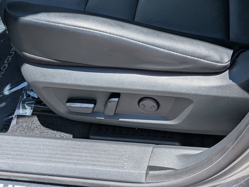 Used 2023 Nissan Rogue SV w/ SV Premium B Package FWD image 21