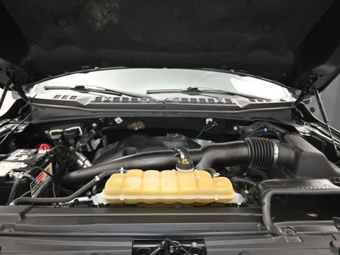 Used 2019 Ford F150 XLT w/ Equipment Group 302A Luxury AWD/4WD image 28