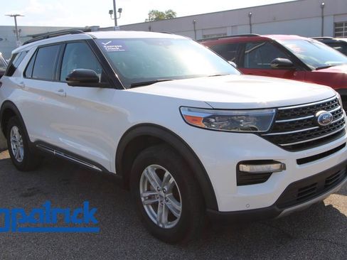 Used 2023 Ford Explorer XLT w/ Equipment Group 202A AWD/4WD image 1