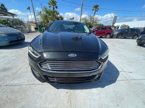 Used 2014 Ford Fusion SE FWD image 1