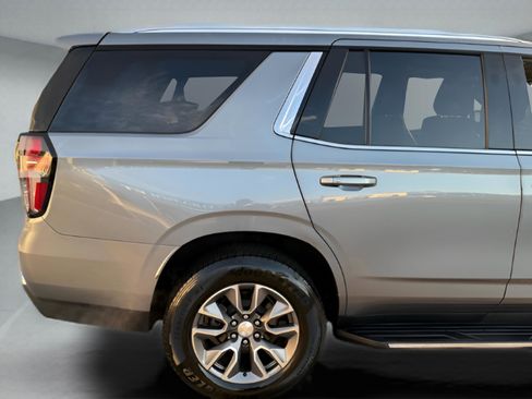 Used 2022 Chevrolet Tahoe LT w/ Luxury Package image 36