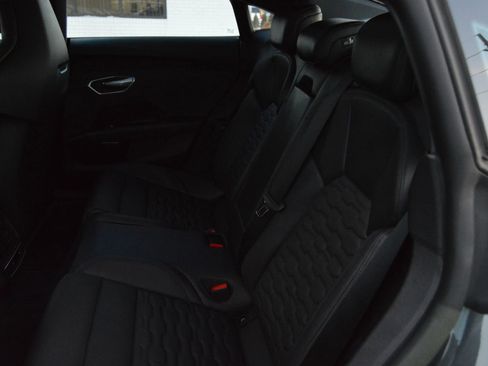 Used 2023 Audi e-tron GT Premium Plus image 25