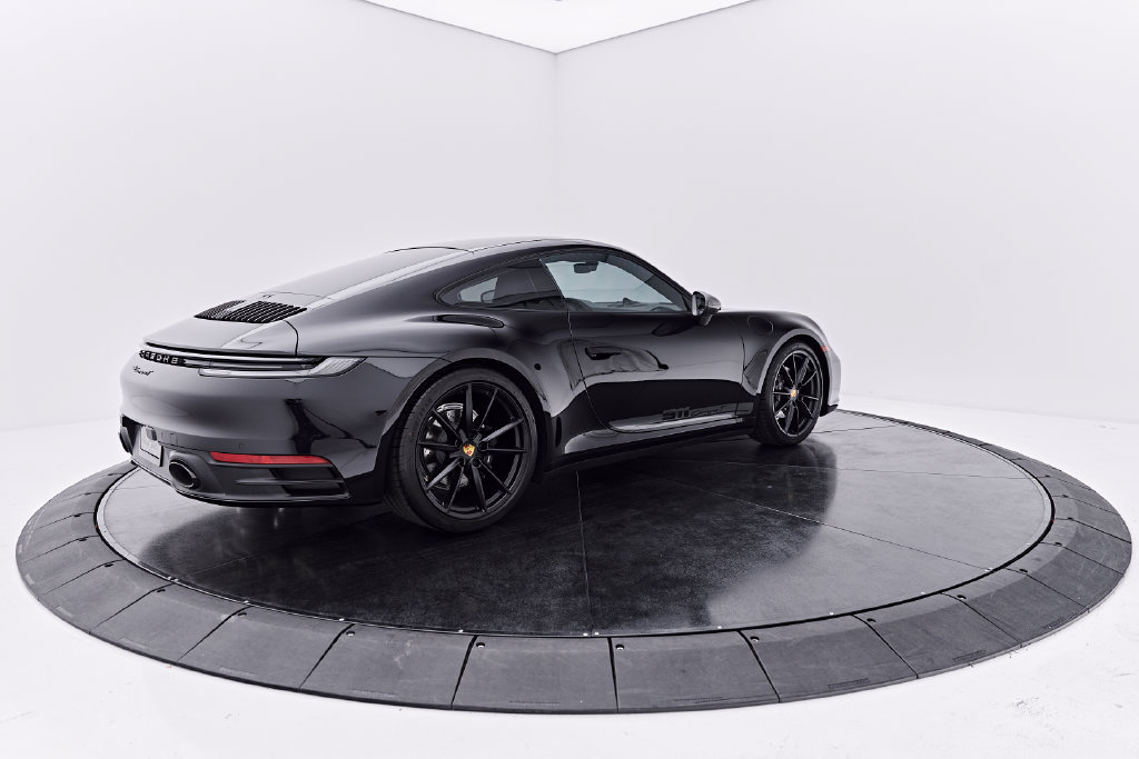 Used 2024 Porsche 911 Carrera T RWD image 13