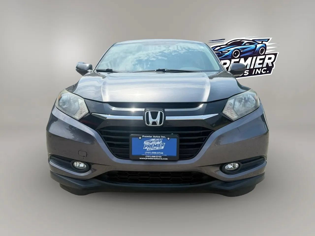 Used 2017 Honda HR-V EX image 2