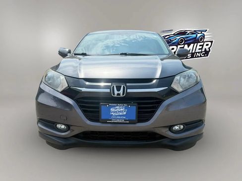 Used 2017 Honda HR-V EX image 2