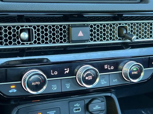 Used 2022 Honda Civic EX image 20