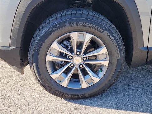 New 2026 Chevrolet Equinox LT w/ Convenience Package II image 13