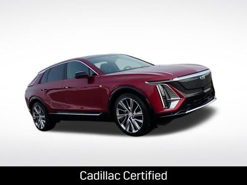 Certified 2024 Cadillac Lyriq Luxury w/ LPO, Floor Liner Package image 8
