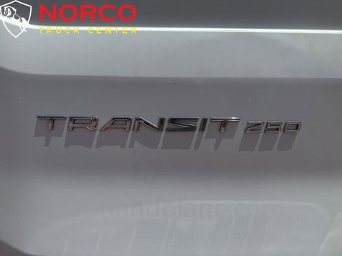 Used 2015 Ford Transit 250 130 Low Roof image 12