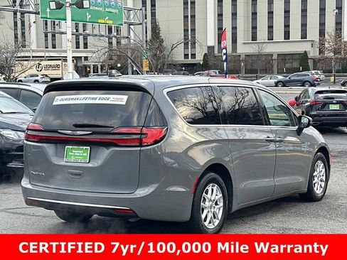 Certified 2023 Chrysler Pacifica Touring-L image 2