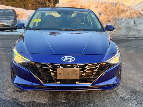 Certified 2022 Hyundai Elantra SEL w/ Convenience Package image 5