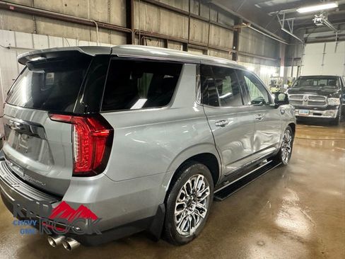 Used 2023 GMC Yukon Denali Ultimate image 6