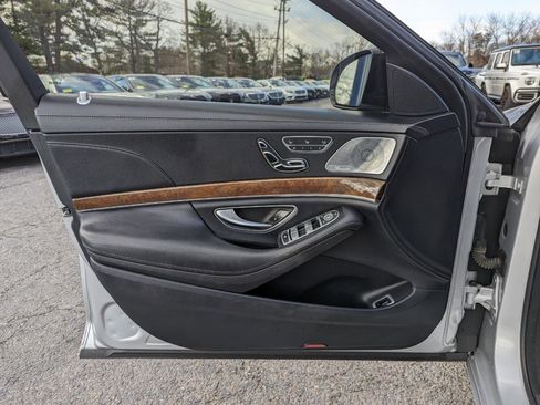 Used 2015 Mercedes-Benz S 550 4MATIC Sedan image 11