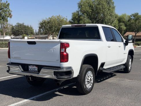 Used 2021 Chevrolet Silverado 2500 LT w/ Convenience Package RWD image 3